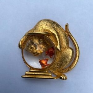 Vintage JJ Jonette Jewelry Cat Jelly Belly w/ Goldfish in Fishbowl